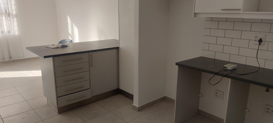 To Let 2 Bedroom Property for Rent in The Connifers Western Cape